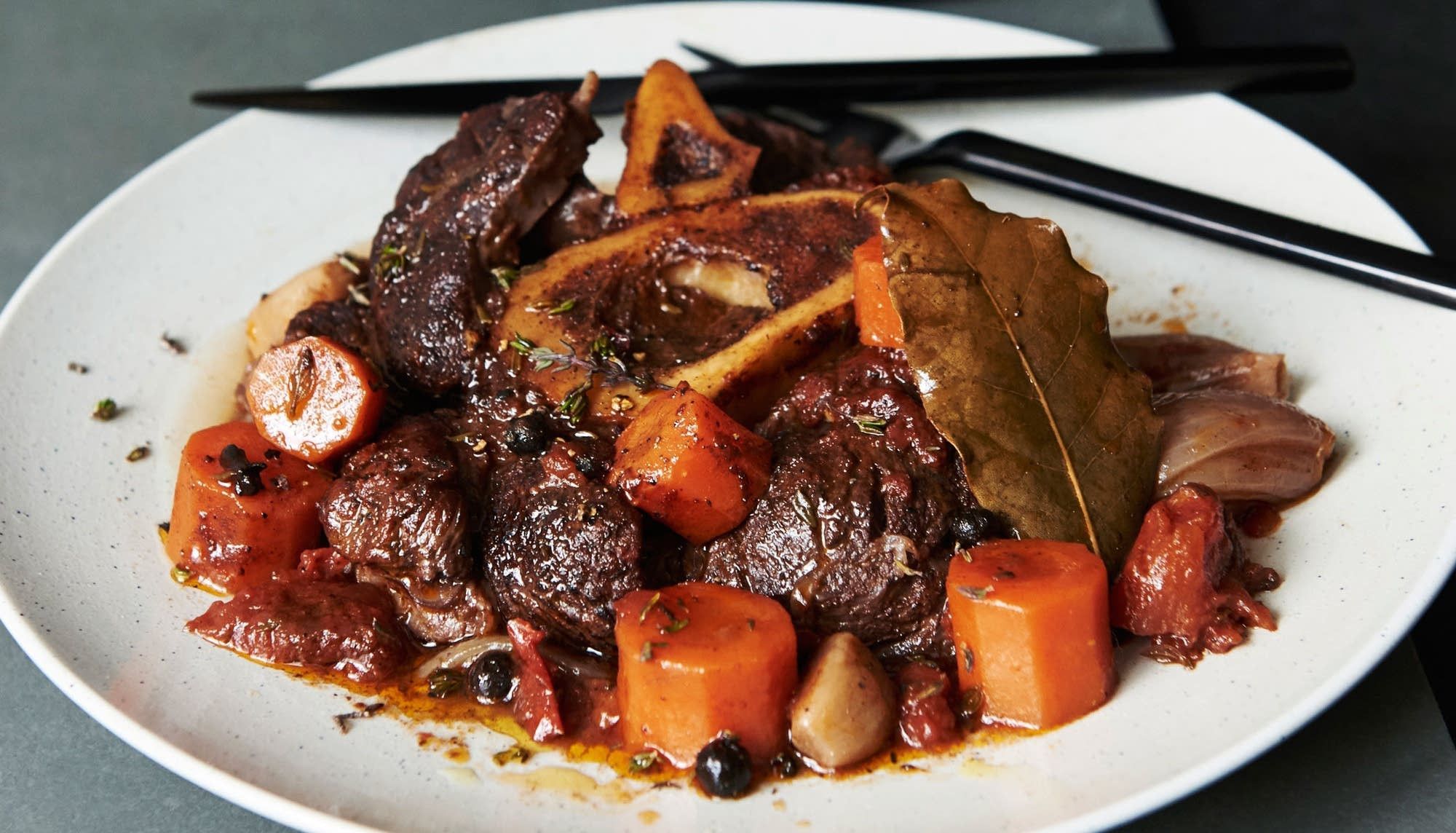 Entertain with the Flavors of Fall: Cozy Dishes for Cold-Weather Gatherings