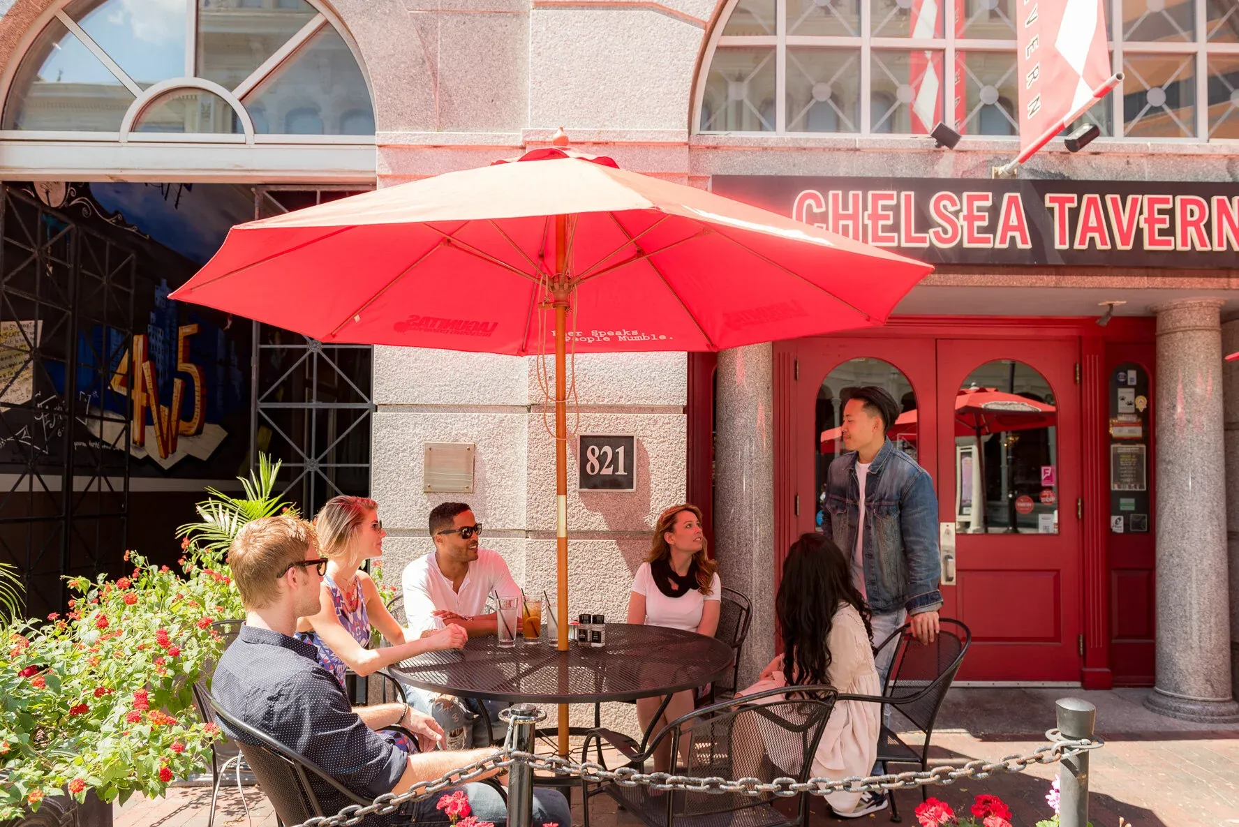 Dining Outdoors this Summer? Keep These Tips in Mind