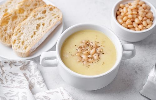 Whipping Up a Gorgeous White Bean Puree: Simple and Scrumptious