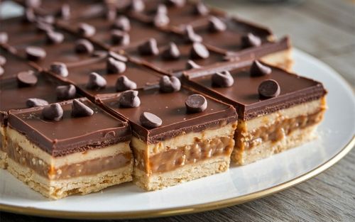 Delicious Shortbread Bars: Taste of Scotland in Your Kitchen