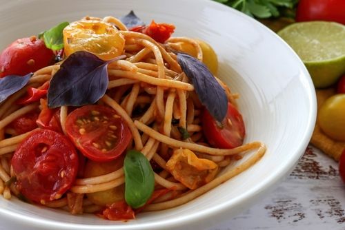 Revealing the Magic Behind Delfina's Delightful Spaghetti Pomodoro