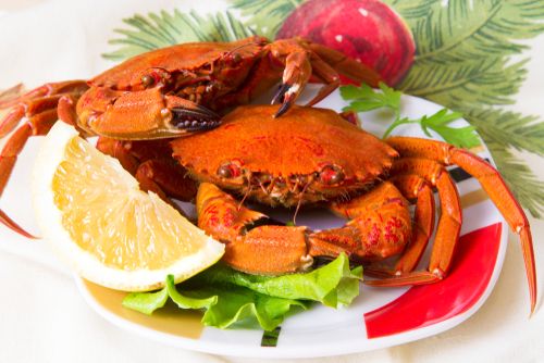 Experience Exquisite Soft-Shell Crabs with Lemon Aioli and Marinated Onions