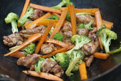 Stir-fry Extravaganza: Chicken, Eggs, and Vegetable Medley